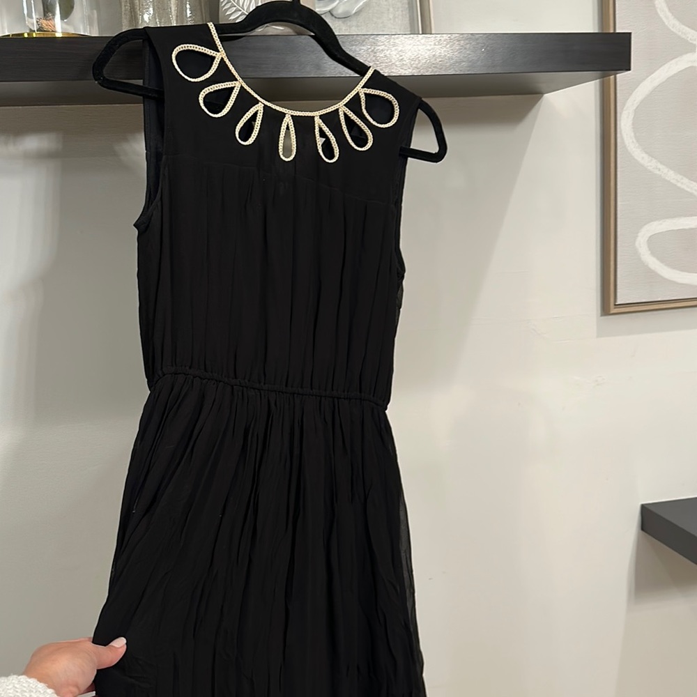 Beautiful dress bought in Paris… below knee and very elegant